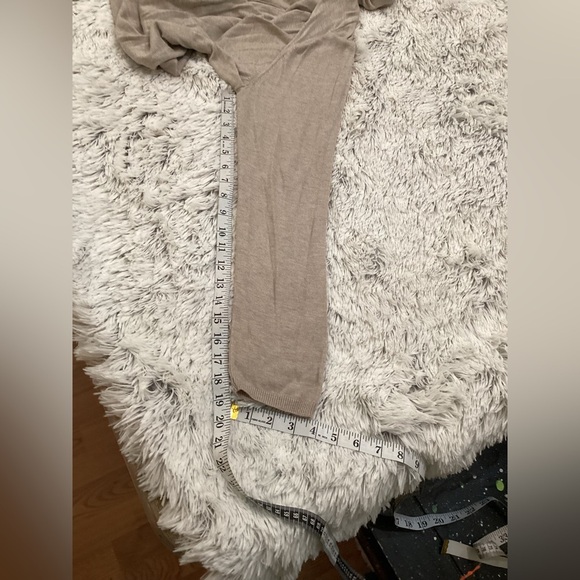 Old Navy light tan lightweight cardigan open front Woman’s size XXL - Picture 9 of 10